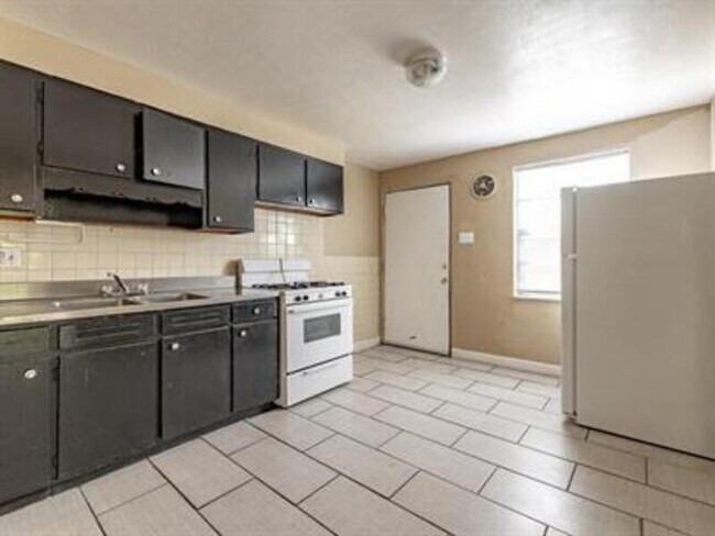 Building Photo - 1018 Wild Cherry Ln