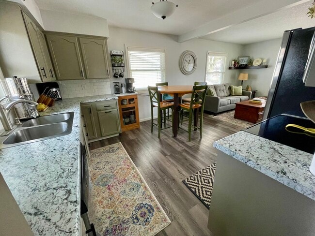 Kitchen/Dining - 411 7th St NE