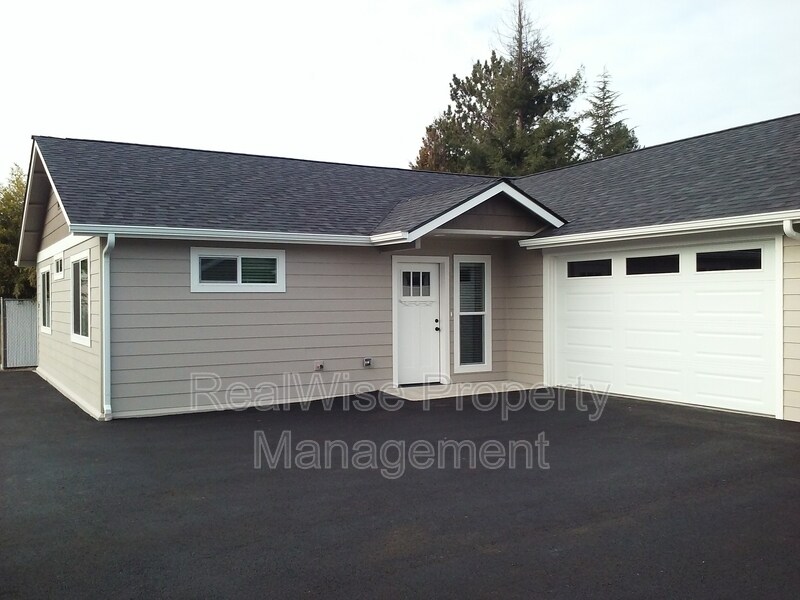 122 SW Jenn Way, Grants Pass, OR 97527 Condo for Rent in Grants Pass