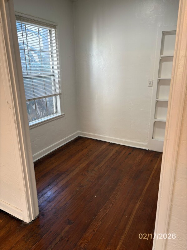 Foto del edificio - 1523 N McCadden Pl