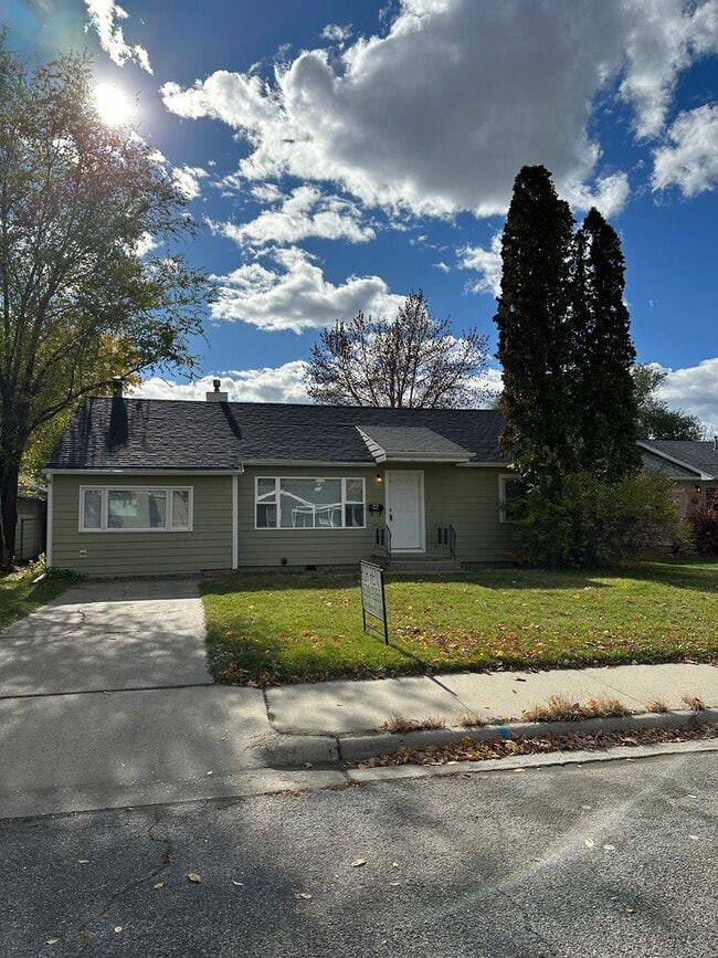 Building Photo - 1718 Avenue D