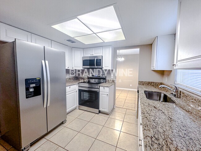 Foto del edificio - A Fresh Start Awaits! 4BED 2BATH – Call To...