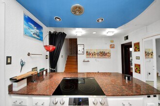 Building Photo - 7877 Kendalia Dr