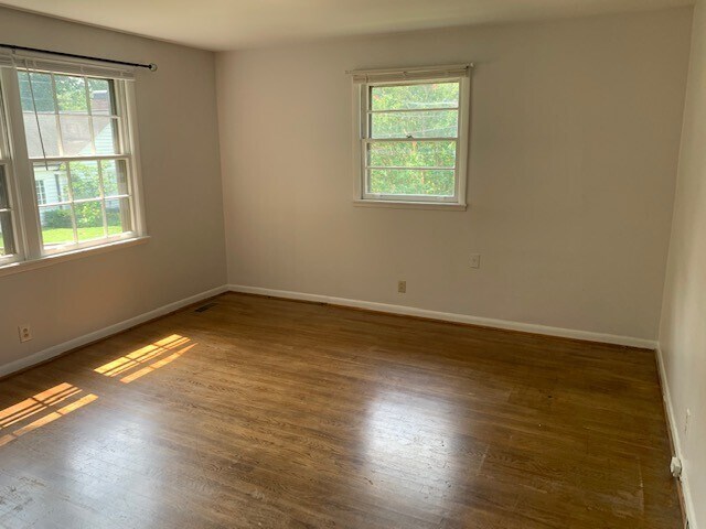 Building Photo - 3412 Marlborough Ave
