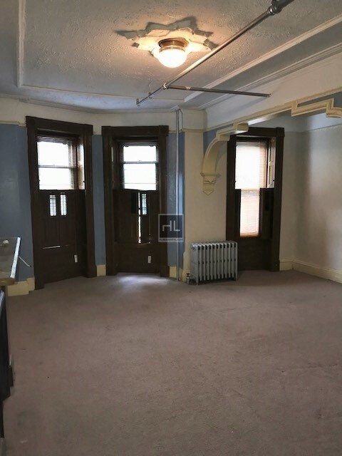 Building Photo - 60 Bainbridge St