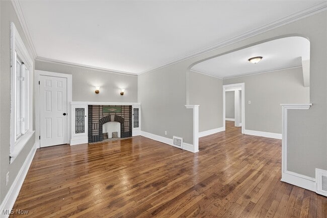 Foto del edificio - 10608 Wadsworth Ave