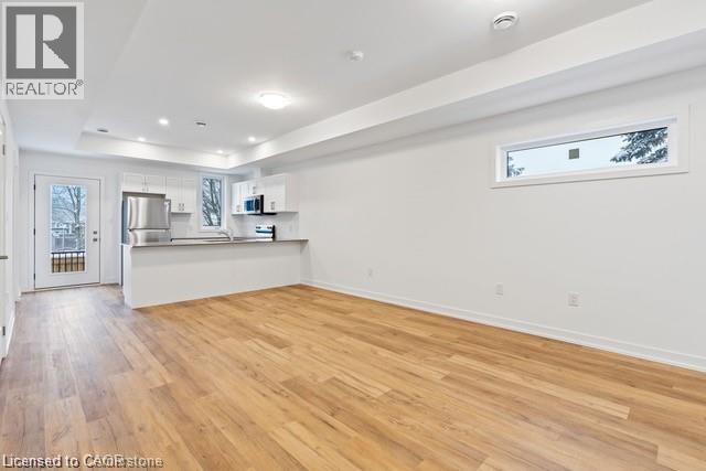 Photo du bâtiment - 781 Clare Ave