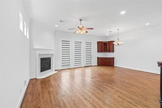 Building Photo - 3006 McCulloch Cir