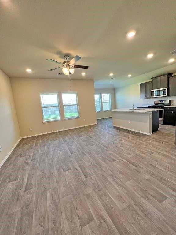Foto del edificio - 2409 Dog Leg Ln