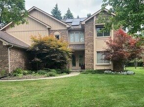 Building Photo - 6358 Timberwood S