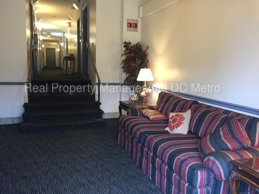 Foto del edificio - 815 Maryland Ave NE