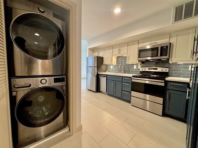 Foto del edificio - 12900 Walden Rd