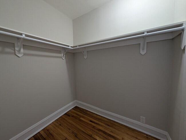 Foto del edificio - 2706 N Spaulding Ave