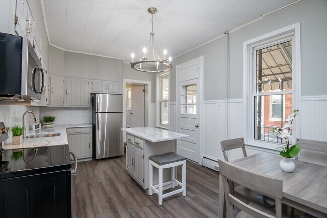 Building Photo - 334 Penn Ave