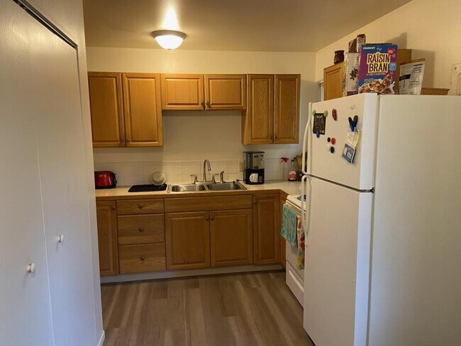 Building Photo - 1112 Gard Pl