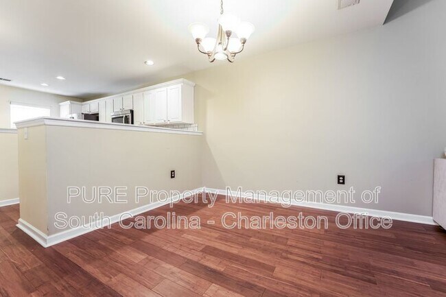 Foto del edificio - 302 Pine Bluff Dr
