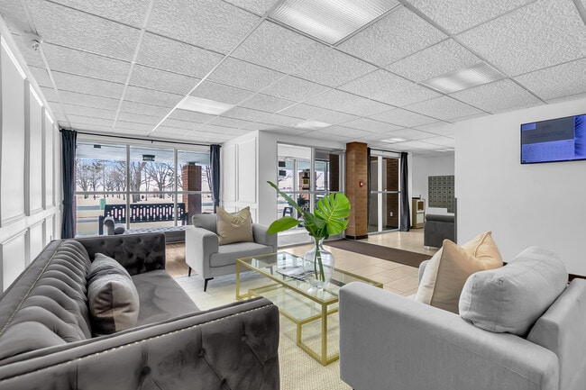 Building Photo - Lakeview Towers Residences