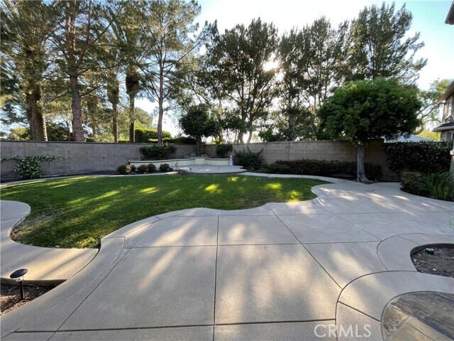 Building Photo - 22 Pacific Crest