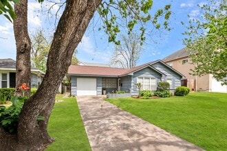 Building Photo - 5232 Mimosa Dr