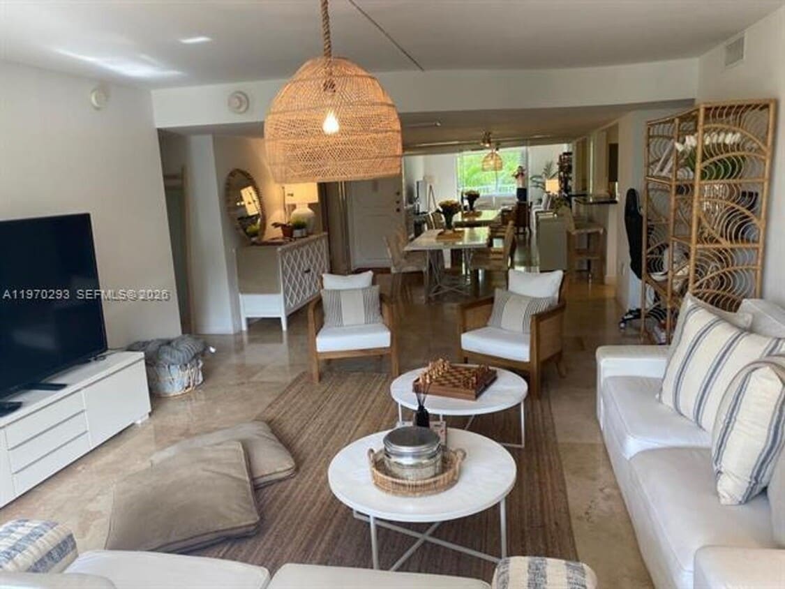 Photo - 210 Sea View Dr unit 312 (A11970293)