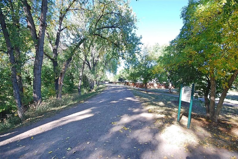 Primary Photo - 1338 W Hinsdale Dr