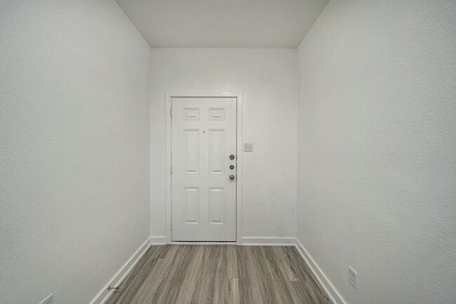 Building Photo - 8454 1st St