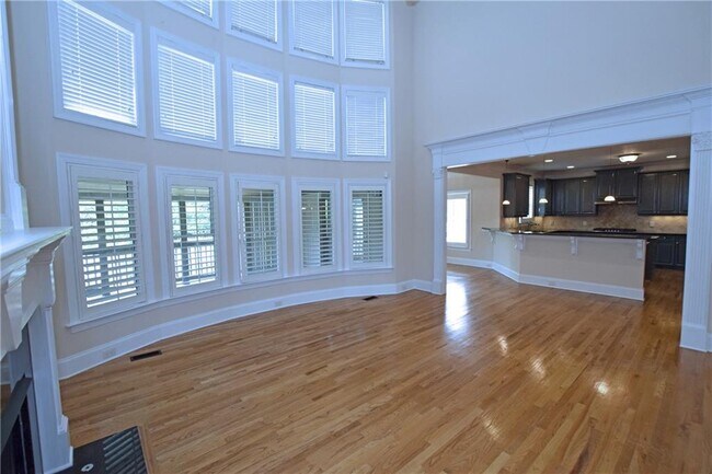 Foto del edificio - 76 Creekside Park Dr
