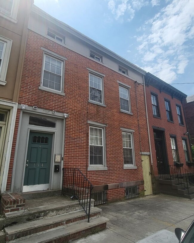 Building Photo - 184 Brunswick Ave