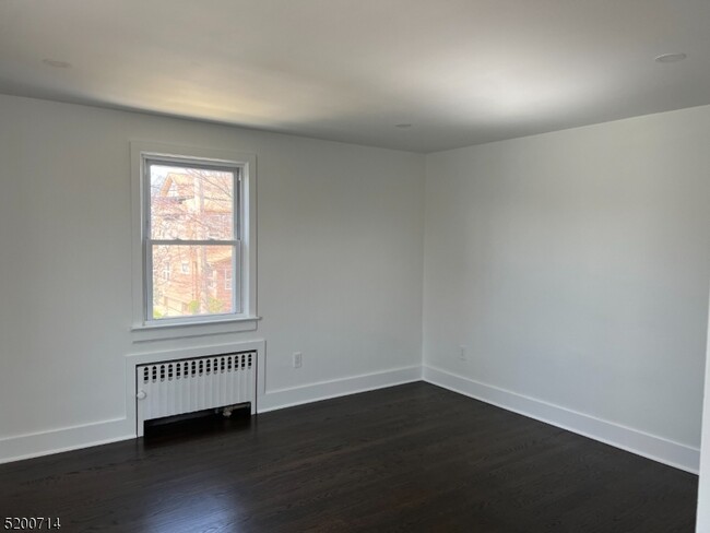 Building Photo - 406 Boulevard
