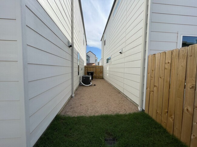 Foto del edificio - 4418 Bora Bora Ln