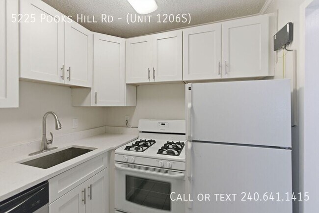 Foto del edificio - 5225 Pooks Hill Rd