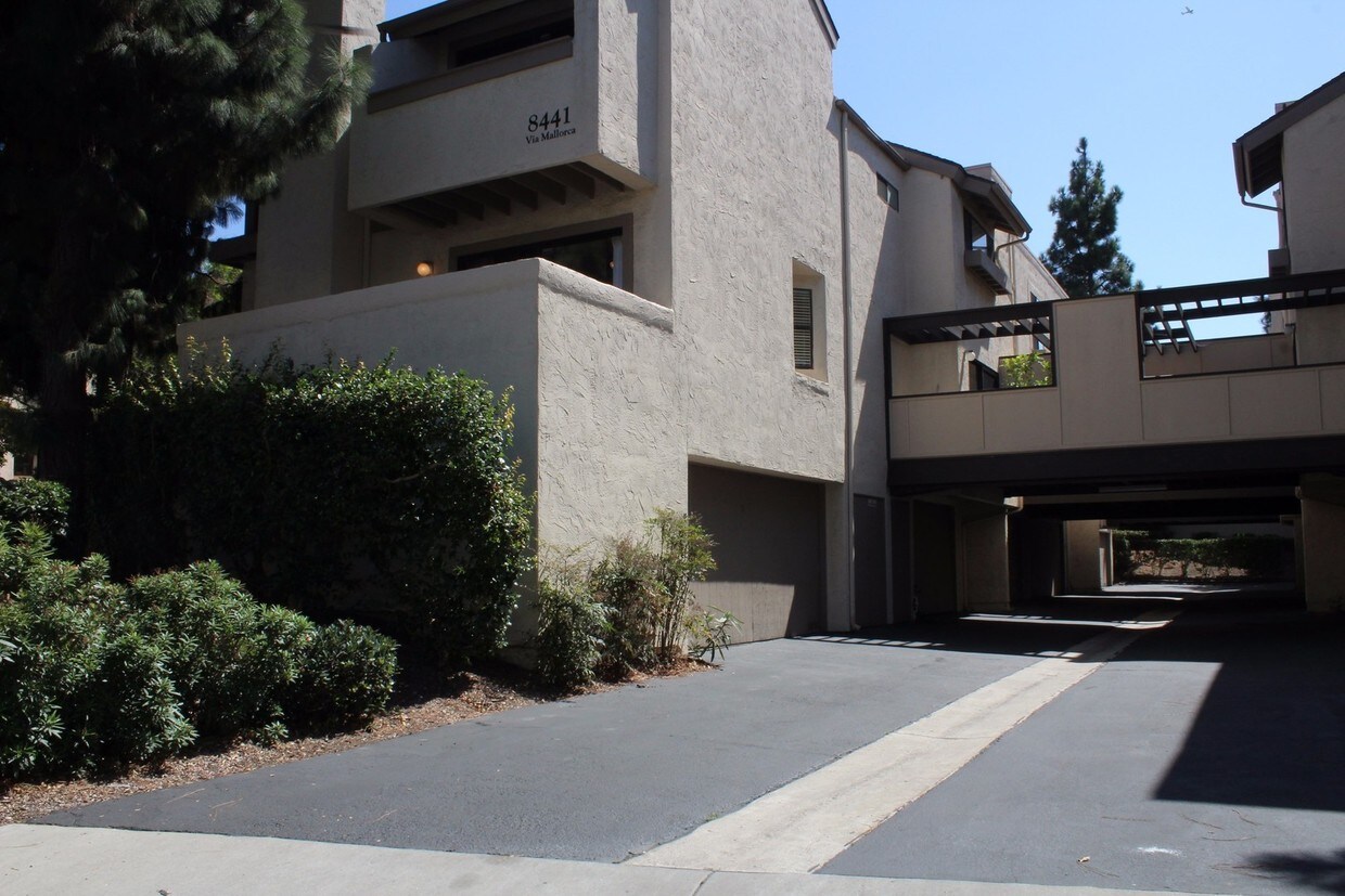 8441 Via Mallorca, La Jolla, CA 92037 Condo for Rent in La Jolla, CA
