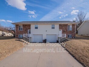 Building Photo - 716 W Torrance St