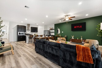 Building Photo - 3002 Crown Gate Dr