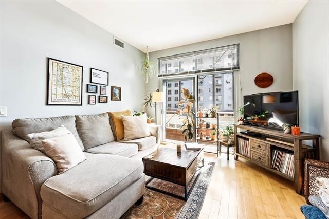 Foto principal - 309 W Washington Ave