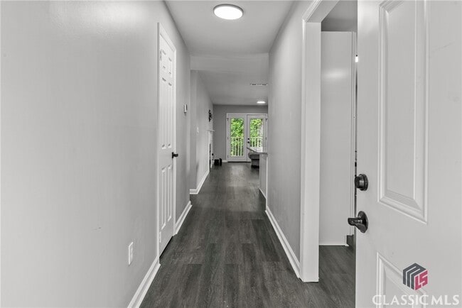 Building Photo - 140 Cumberland Ct