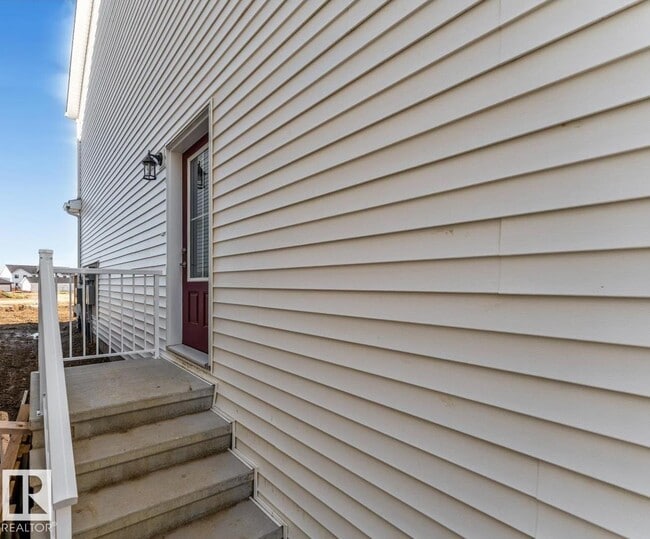 Building Photo - 7110 Keswick Dr SW