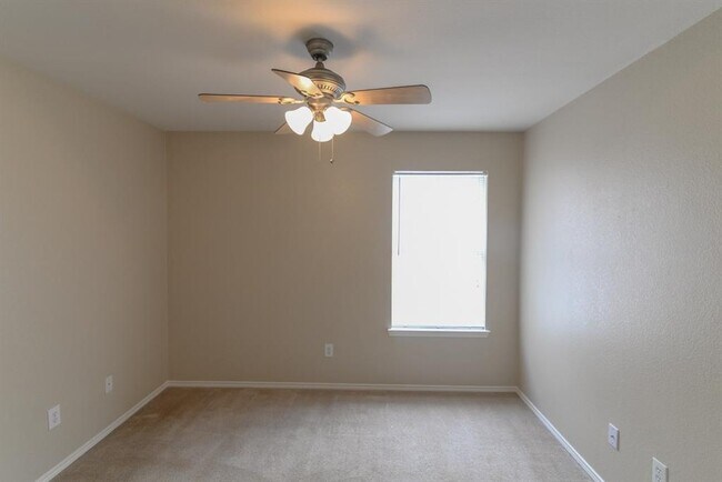 Building Photo - 2022 Natchez Dr