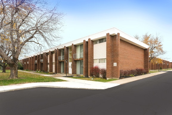 Building Photo - Amherst Manor Apartments