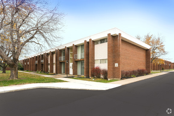 Amherst Manor Apartments