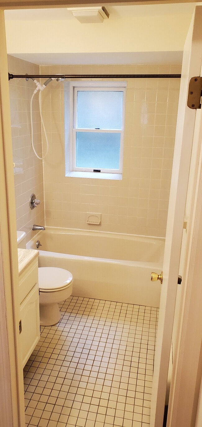 Bathroom - 17 Intervale Ave