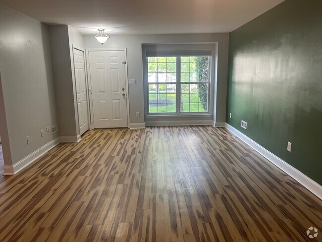 Building Photo - 6206 Coventry Way