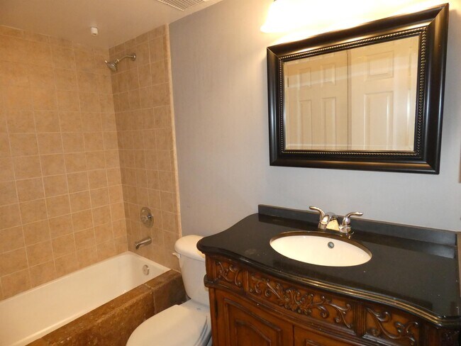 Photo - 2850 N Oakland Forest Dr House