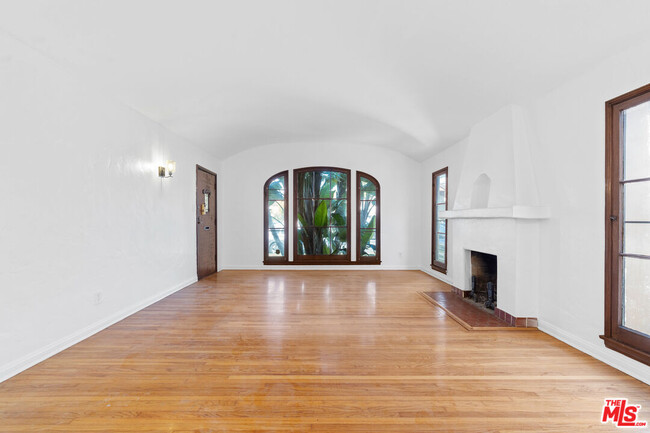 Foto del edificio - 1150 Grant Ave