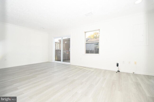 Foto del edificio - 8635 Union Pl