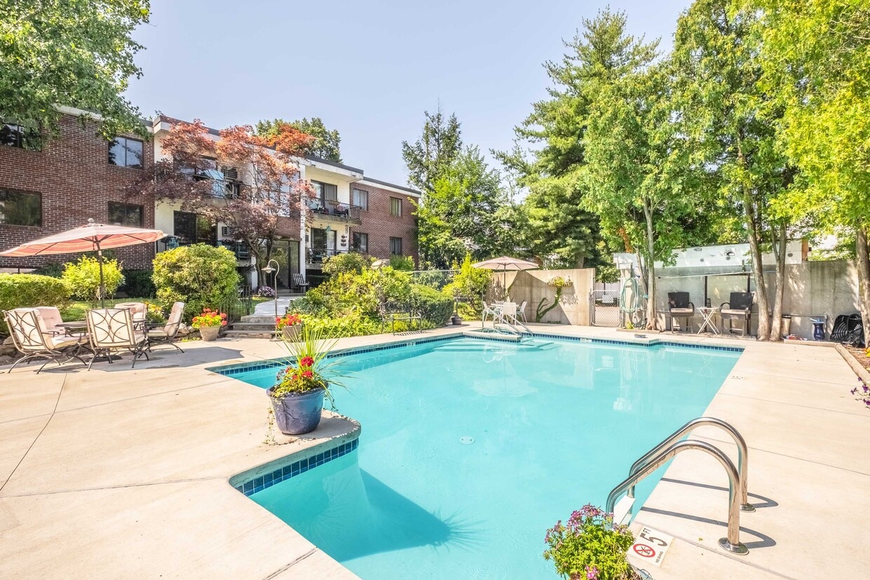 Primary Photo - Sycamore Apartments