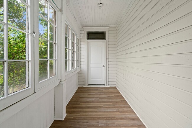 Foto del edificio - Stunning 4 bedroom home in Perry South available now!
