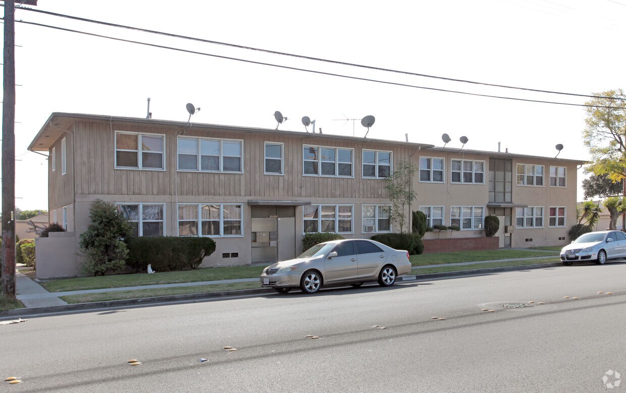 Foto del edificio - 6700 Wilcox Ave