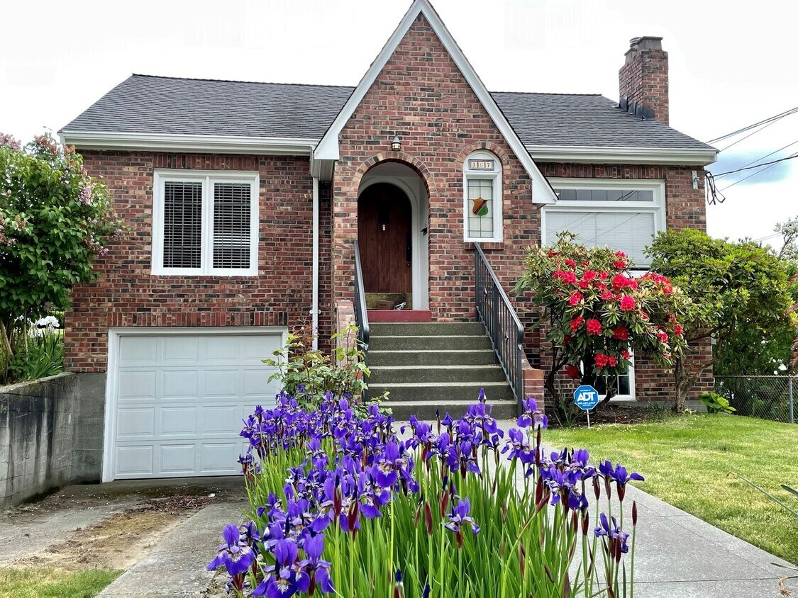 Foto principal - 5bd/4ba Seattle Home