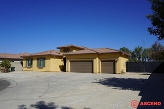 Building Photo - 8904 Costa Blanca Dr